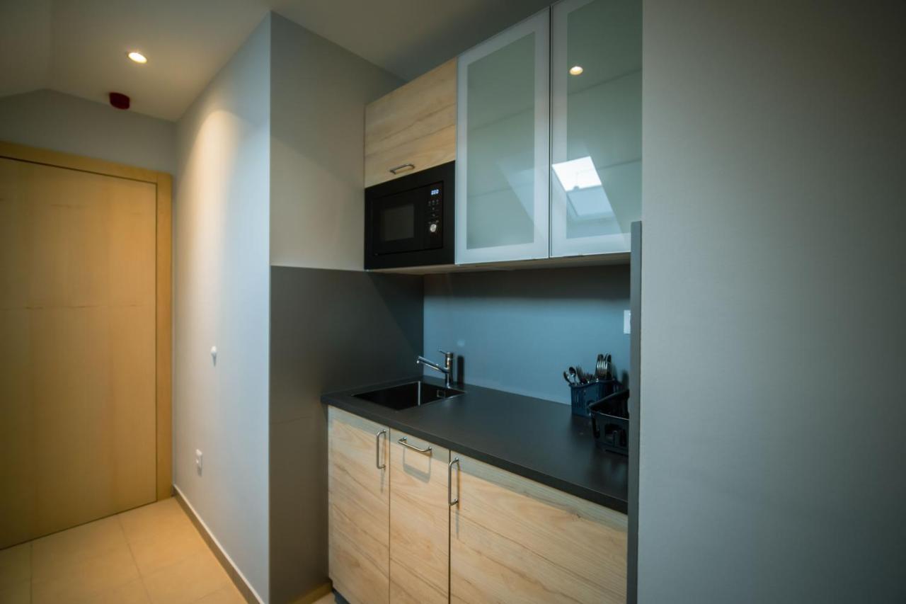 Eleven Business & Sport Hotel Jaszarokszallas Екстер'єр фото